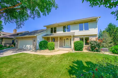3614 Oak Creek Ter, Vadnais Heights, MN 55127