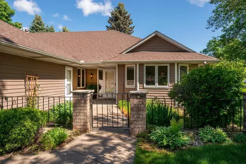 1079 Serene Ct, Shoreview, MN 55126