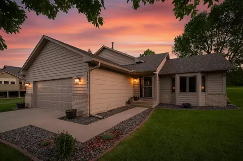 16591 Imperial Cir, Lakeville, MN 55044