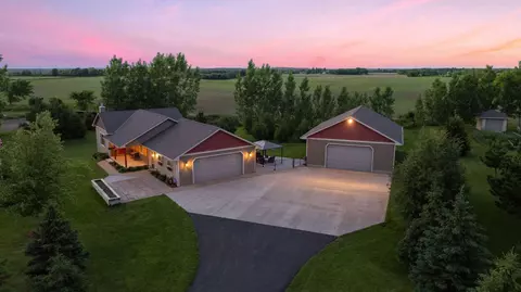1266 202nd Ave, New Richmond, WI 54017