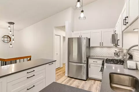 1584 Clemson Dr #B, Eagan, MN 55122 photo 7