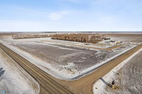 614 Norman Dr, Kindred, ND 58051