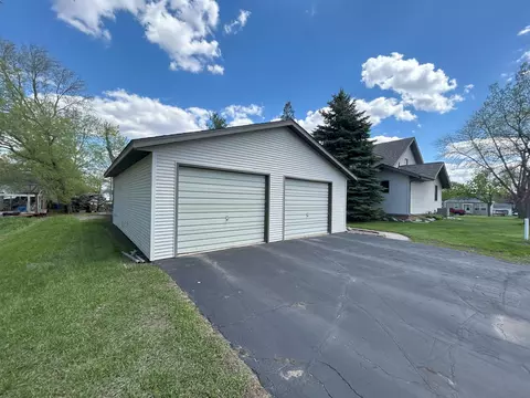 249 W Sorenson Ave, Appleton, MN 56208 photo 3