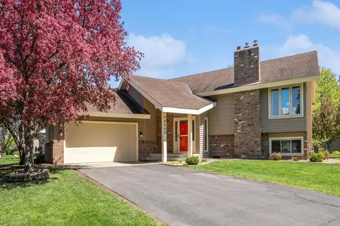 16945 Creek Ridge Trl, Minnetonka, MN 55345