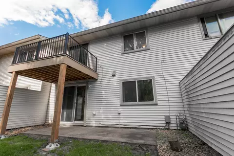 10664 Hummingbird St NW, Coon Rapids, MN 55433