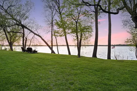 10128 190th St, Silver Lake, MN 55381