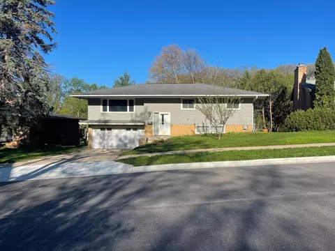 1641 11th Ave NE, Rochester, MN 55906