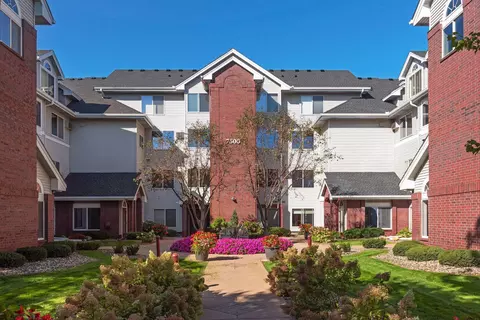 7500 Edinborough Way #3303, Edina, MN 55435
