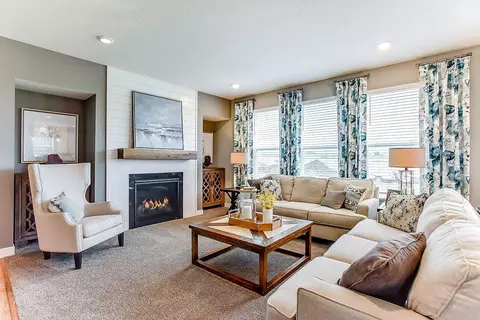 520 Goldenrod Trl, Waconia, MN 55387