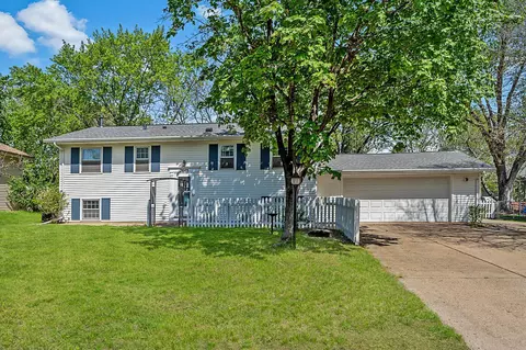 2649 107th Ave NW, Coon Rapids, MN 55433