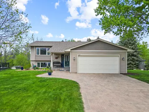 4317 Braddock Trl, Eagan, MN 55123