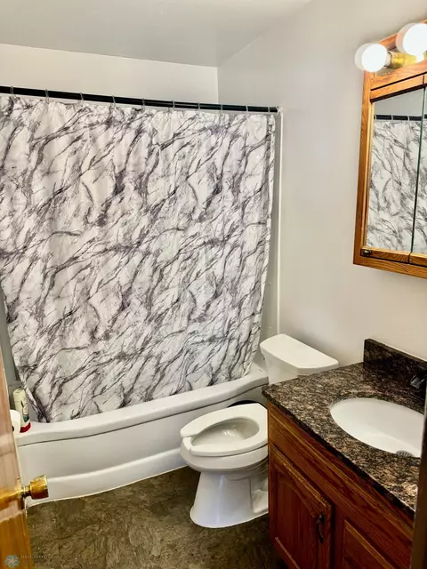 910 20th St S, Fargo, ND 58103 photo 16