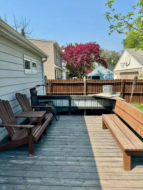 910 20th St S, Fargo, ND 58103 photo 2