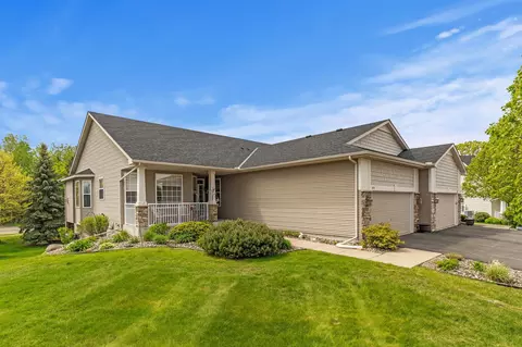 10511 Kingsway Ct, Woodbury, MN 55129