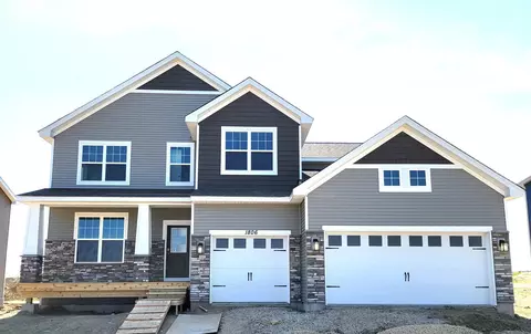 1806 Rainier Dr, Shakopee, MN 55379