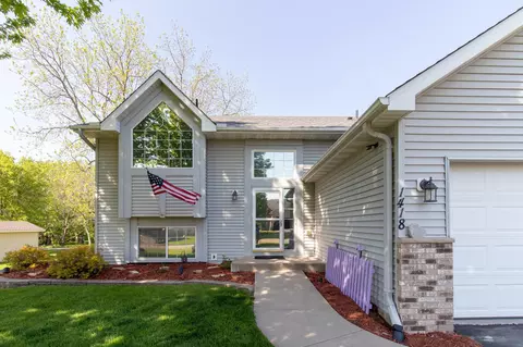 1418 Sun Bird Ln, Faribault, MN 55021