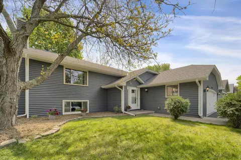 8127 Jensen Ave S, Cottage Grove, MN 55016