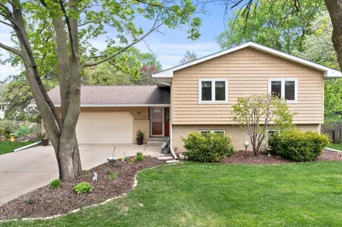 294 Kopp Dr, West Saint Paul, MN 55118