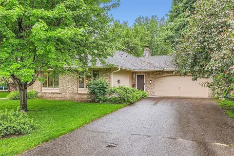 8616 Hiawatha Ave, Eden Prairie, MN 55347