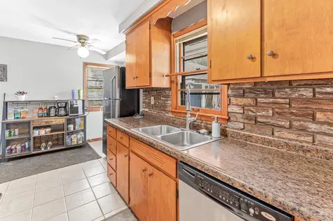 3136 W 90th St, Bloomington, MN 55431 photo 10