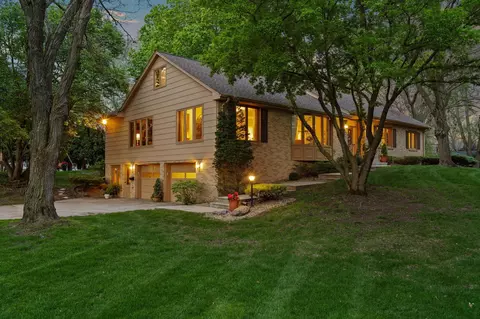 404 22nd St NW, Austin, MN 55912