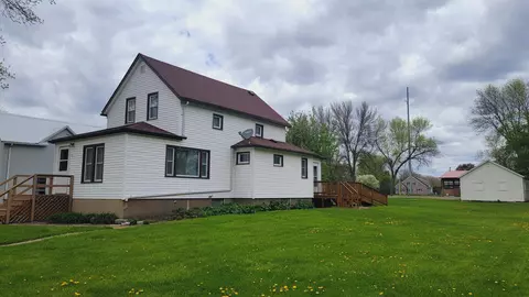 41 2nd Ave E, Echo, MN 56237