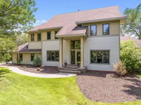 19170 Cedar Hills Ct, Prior Lake, MN 55372