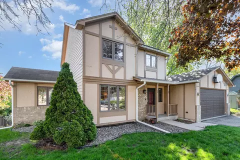 16536 Javelin Ave, Lakeville, MN 55044