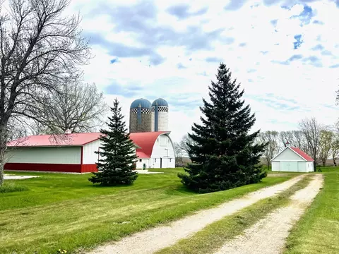 19156 County Highway 5, Clitherall, MN 56524