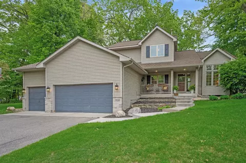 10530 Hidden Oaks Ln N, Champlin, MN 55316