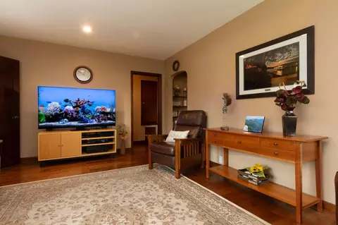 315 W College Ave, Saint Peter, MN 56082 photo 3