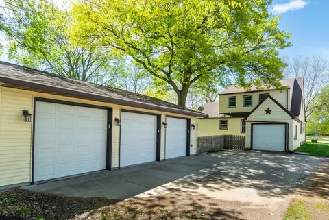 315 W College Ave, Saint Peter, MN 56082 photo 23