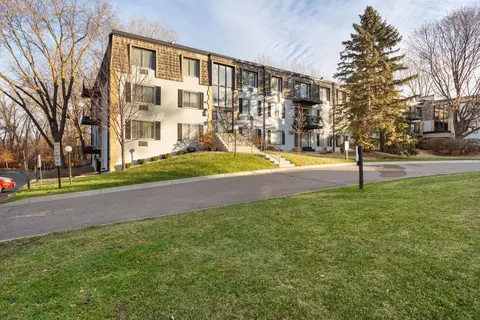183 Little Canada Rd E #120, Little Canada, MN 55117