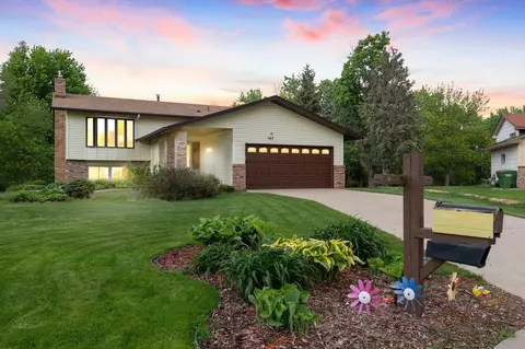143 107th Ln NW, Coon Rapids, MN 55448