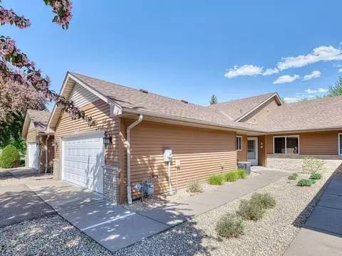 7136 Ivy Ridge Ln, Lino Lakes, MN 55014