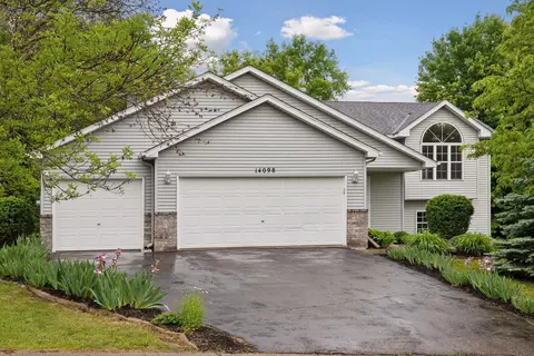 14098 Bluebird Trl NE, Prior Lake, MN 55372