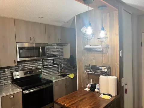 1800 Lasalle Ave #105, Minneapolis, MN 55403