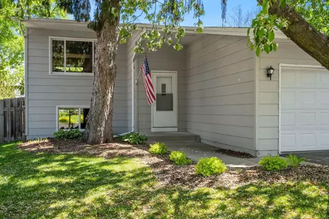 2876 Spring Lake Rd SW, Prior Lake, MN 55372