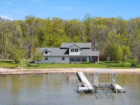 8997 Dorothy Ave, Brainerd, MN 56401