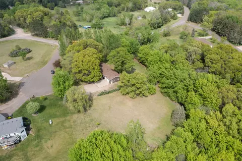 24615 Oak Ct NW, Isanti, MN 55040