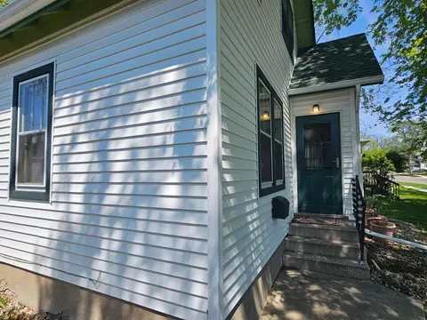 203 E 6th St, Morris, MN 56267 photo 4