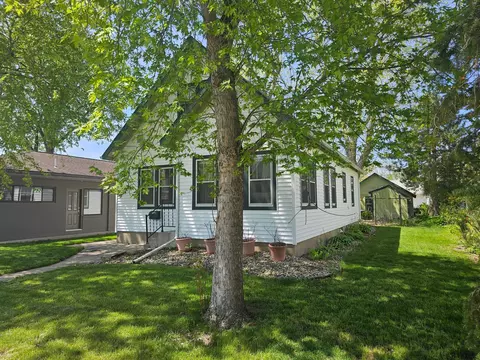 203 E 6th St, Morris, MN 56267 photo 5