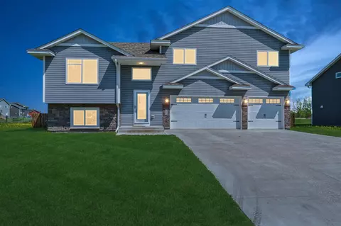 185 E Dickens St, Rush City, MN 55069
