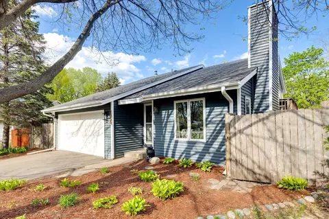 1355 Viewcrest Rd, Shoreview, MN 55126