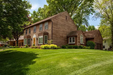 1007 Hickory Ln SW, Rochester, MN 55902