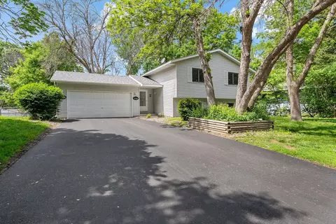 17326 Sunray Cir SW, Prior Lake, MN 55372