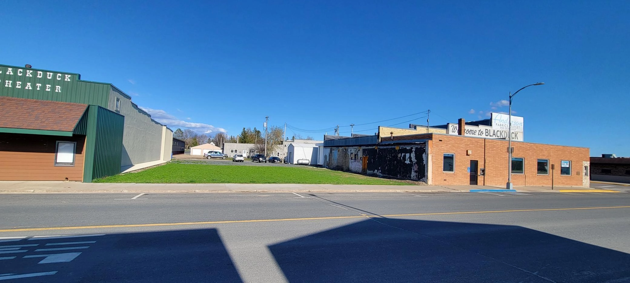 48 Main St N