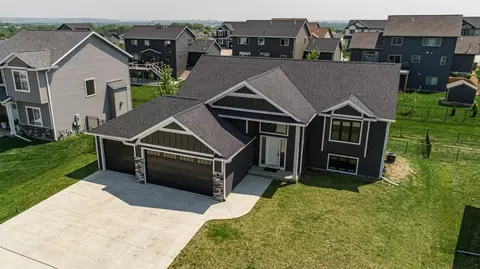 6324 Sunset Hill Pl NW, Rochester, MN 55901