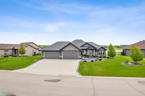 769 River Bend Rd, Oxbow, ND 58047