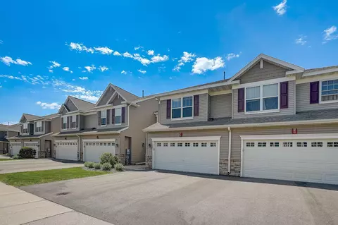 328 Orendorff Way NE, Columbia Heights, MN 55421